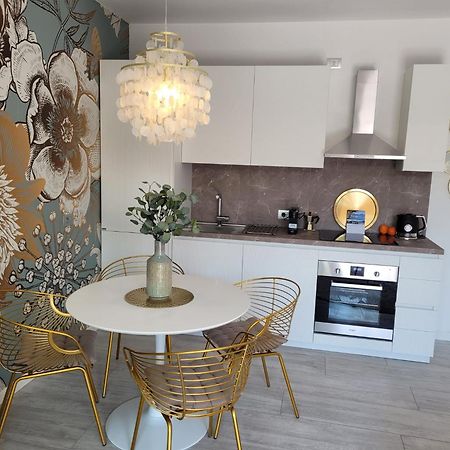 Lago-Apartment Midy, Sfeervol, Zwembad, Airco Domaso Eksteriør billede